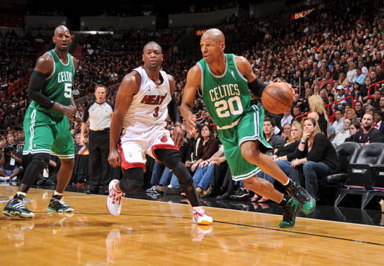 欧冠连续赛季进球纪录：本泽马、梅西连续18赛季进球第1（欧冠连续赛季破门纪录：梅西、本泽马18季连斩并列第一）