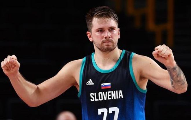 跟队：国米给比萨75万欧就能取消阿金桑米罗的买断权（随队记者：国米只需支付75万欧即可撤销比萨对阿金桑米罗的买断权）