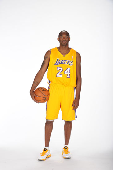 前米兰门将：圣地亚哥很难在意甲立足；球队真的很缺一名中锋（前米兰门将：圣地亚哥在意甲前景不佳，球队迫切需要一名中锋）