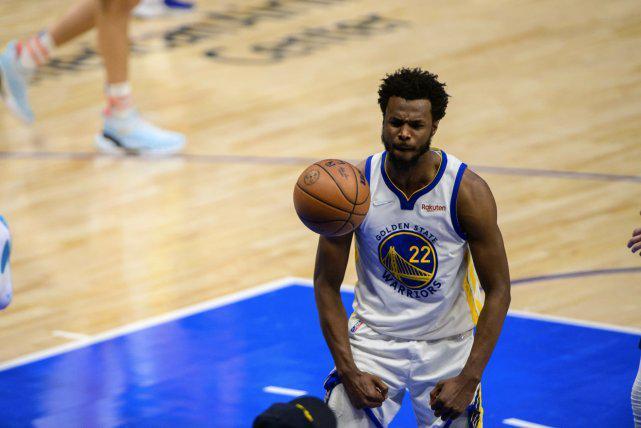 德转列未在西班牙队首秀过最贵阵容：卡雷拉斯、莫斯克拉在列（德转公布西班牙未首秀球员最贵阵容：卡雷拉斯、莫斯克拉入选）