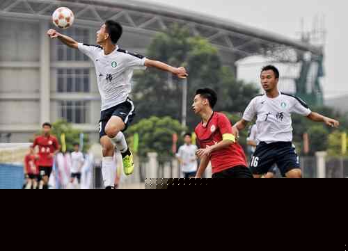 快船131-116击败黄蜂！哈登创79年NBA纪录，前无古人（快船131-116力克黄蜂，哈登缔造NBA79年纪录，史无前例）