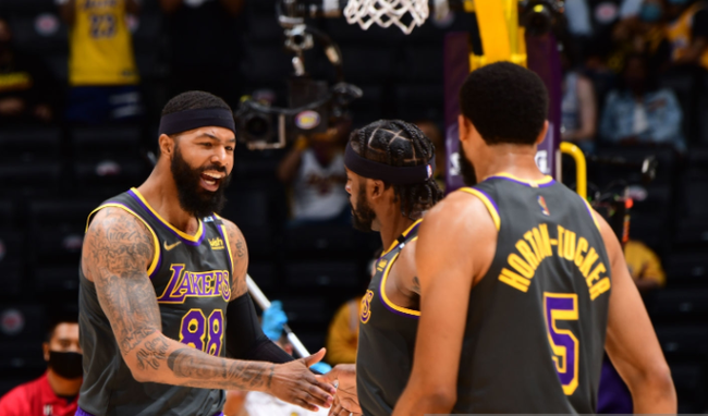 贝纳蒂亚：除了德布劳内，夏窗我们还联系过韦斯利-福法纳（贝纳蒂亚：夏窗除德布劳内外，我们也联系过韦斯利-福法纳）