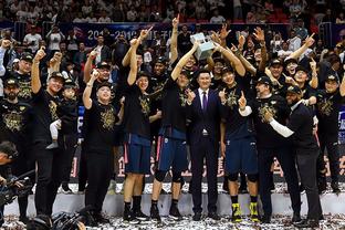 女子篮球联赛精彩进球回顾（女篮联赛高光进球集锦）